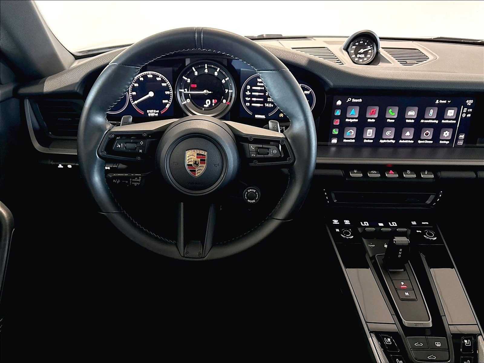 Used 2024 Porsche 911 Carrera RWD image 17