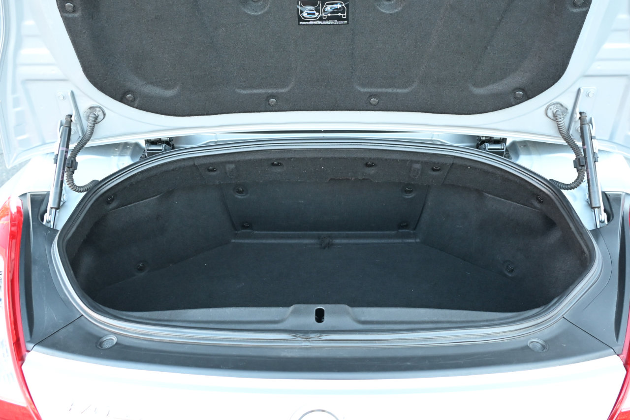 Used 2014 Nissan 370Z Touring w/ Sport Package image 32