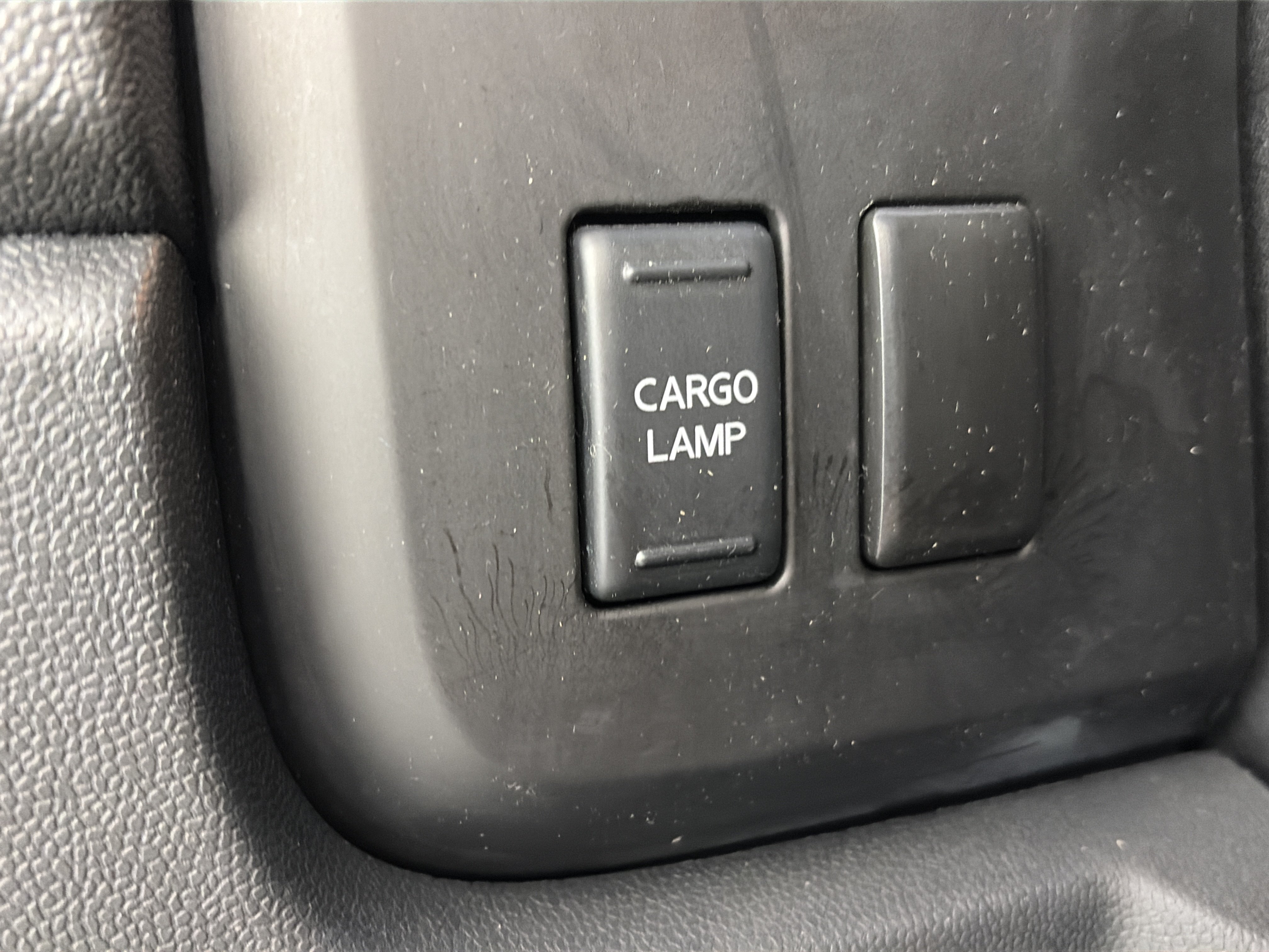 Used 2011 Nissan Titan SV w/ SV Premium Utility Pkg AWD/4WD image 31
