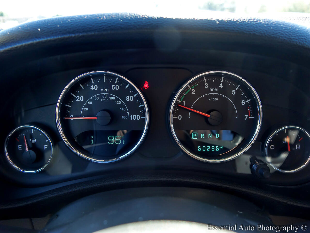 Used 2017 Jeep Wrangler Unlimited Sahara w/ Connectivity Group image 15