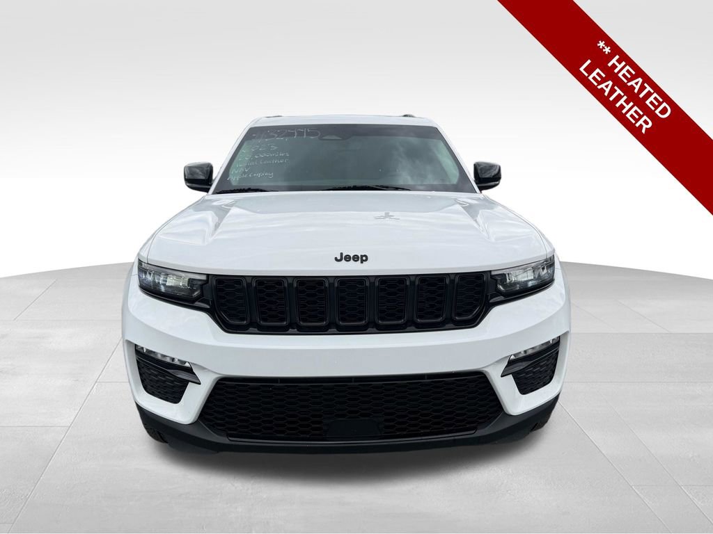 Used 2023 Jeep Grand Cherokee Limited w/ Black Appearance Package AWD/4WD image 11