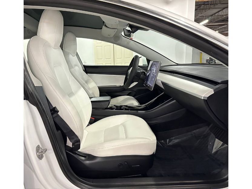 Used 2020 Tesla Model 3 Standard Range Plus image 19