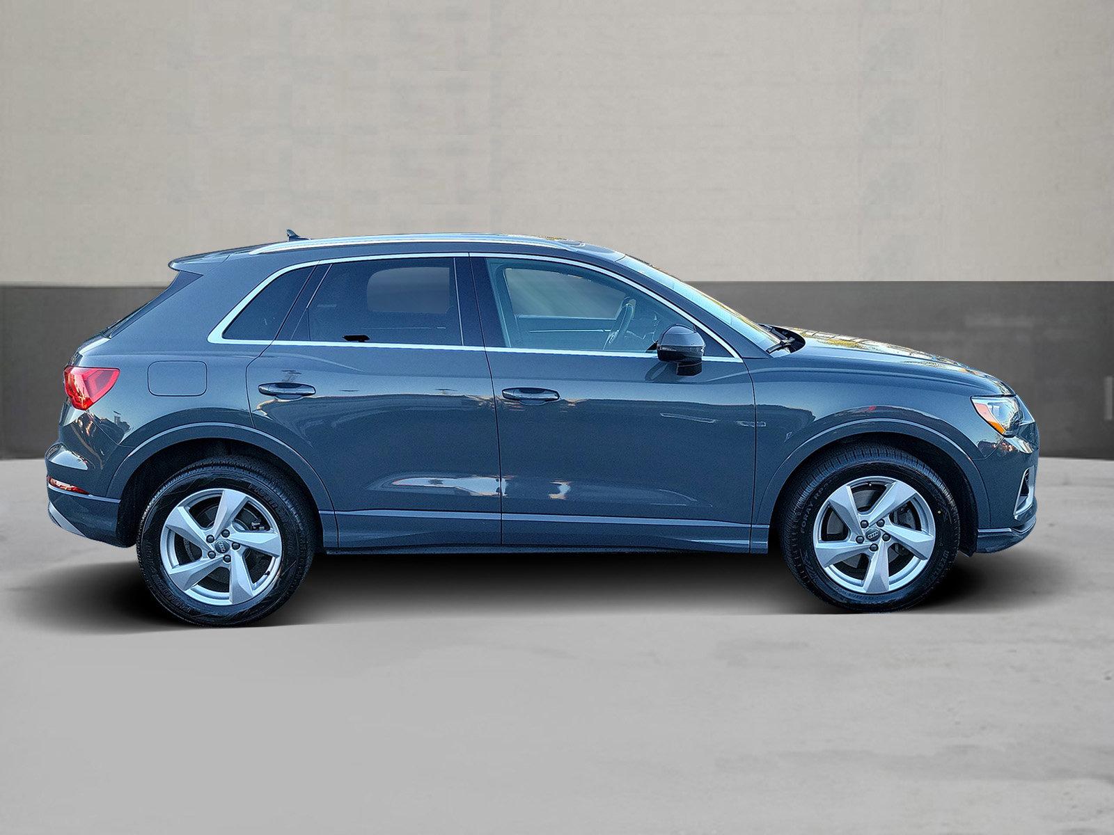 Used 2020 Audi Q3 2.0T Premium image 4