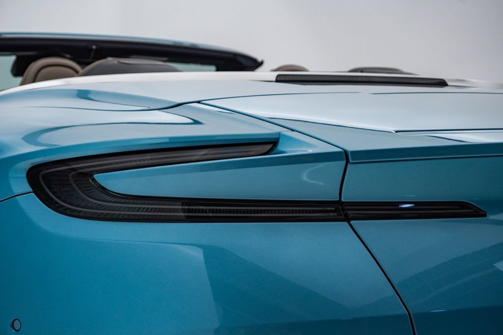 Used 2024 Aston Martin DB12 Convertible RWD image 15