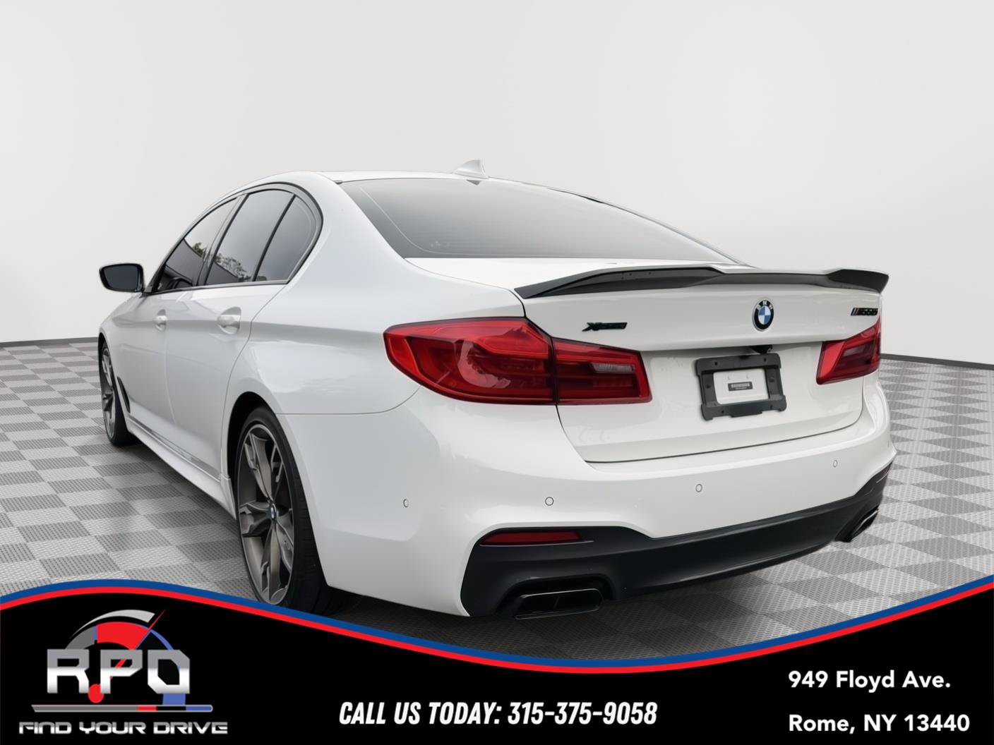 Used 2020 BMW M550i xDrive w/ Executive Package AWD/4WD image 3