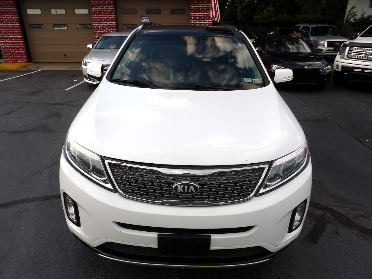 Used 2015 Kia Sorento SX image 11
