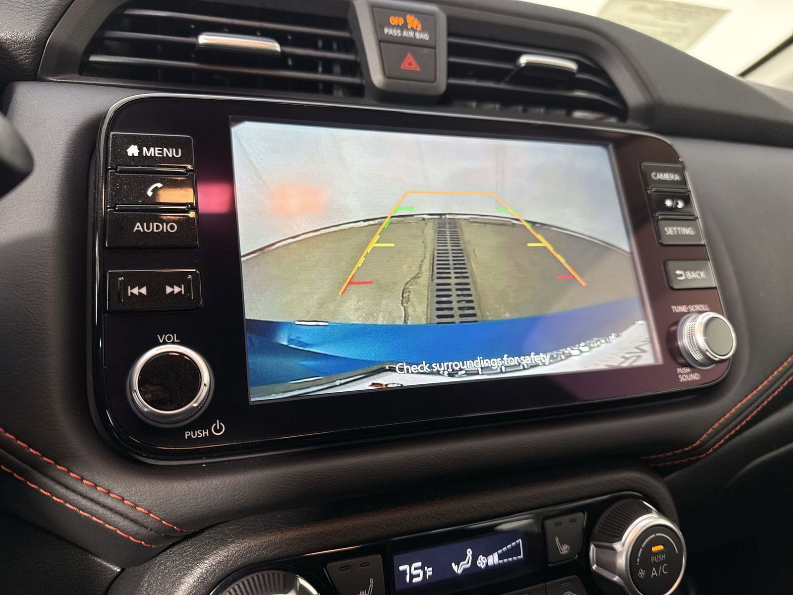 Certified 2025 Nissan Versa SR w/ Trunk Package image 9