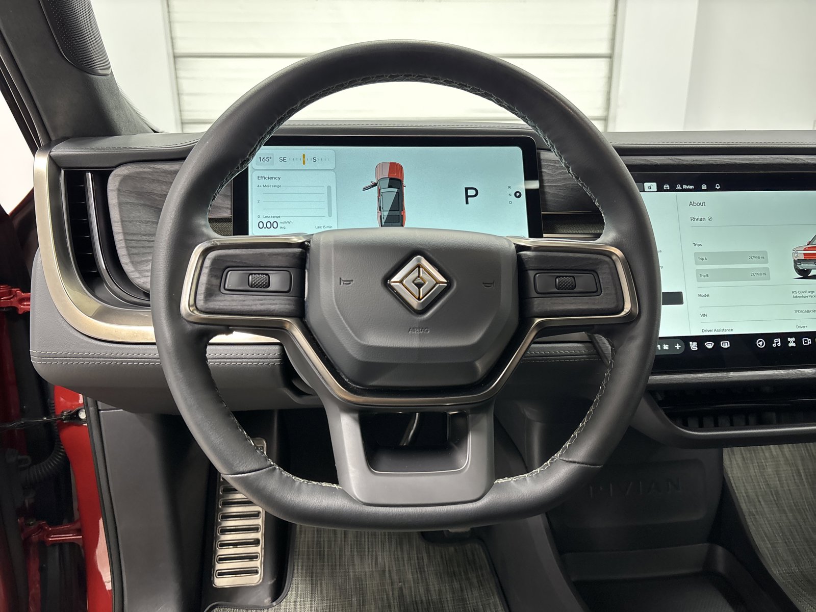 Used 2024 Rivian R1S Adventure image 28