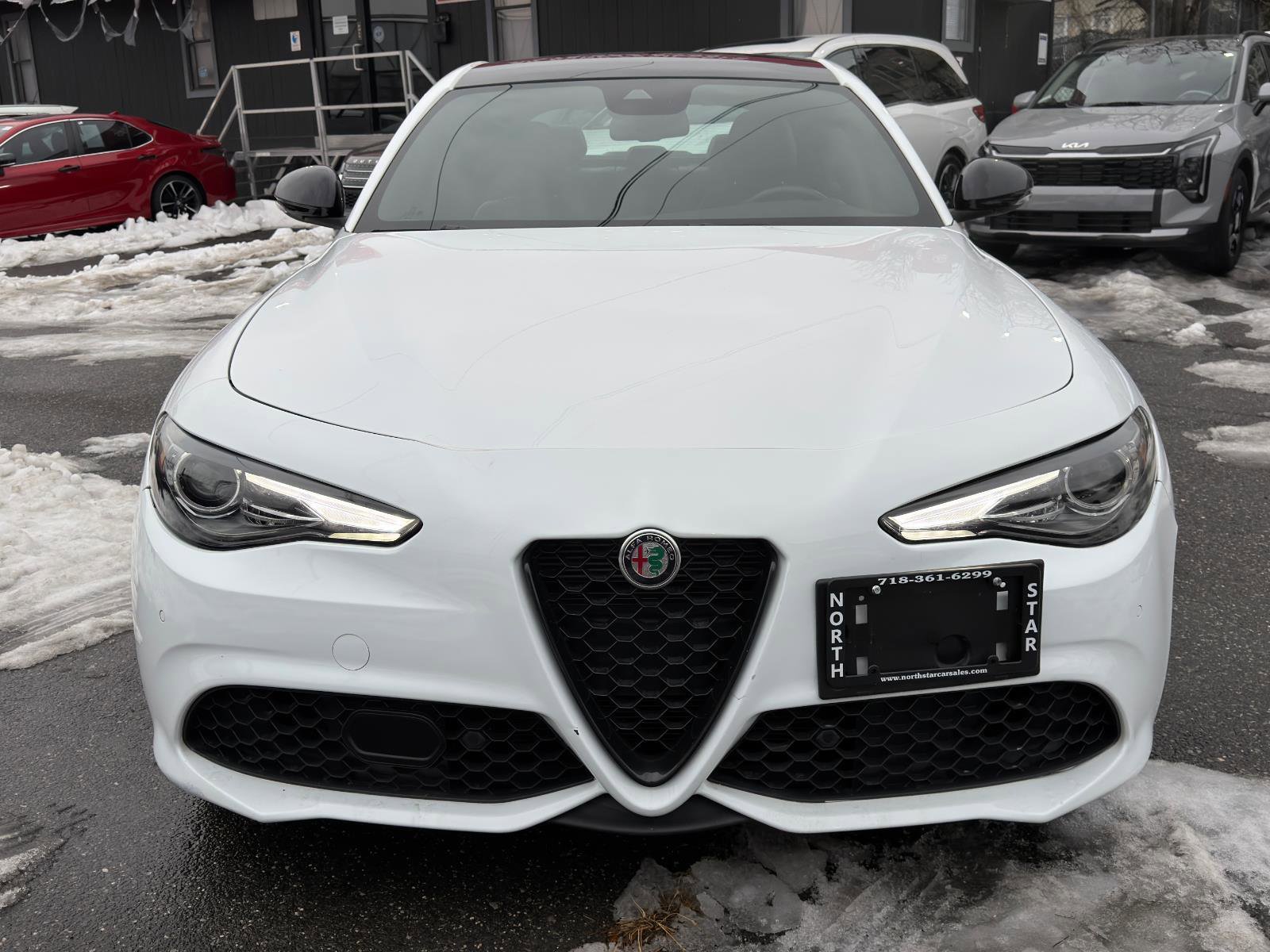 Used 2022 Alfa Romeo Giulia Veloce image 2
