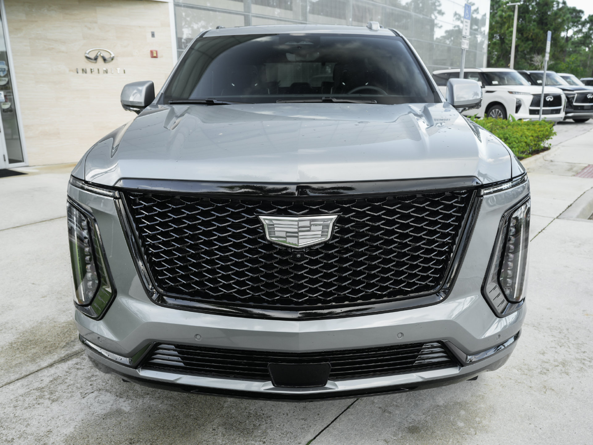 Used 2025 Cadillac Escalade Sport w/ LPO, ONYX Package AWD/4WD image 33