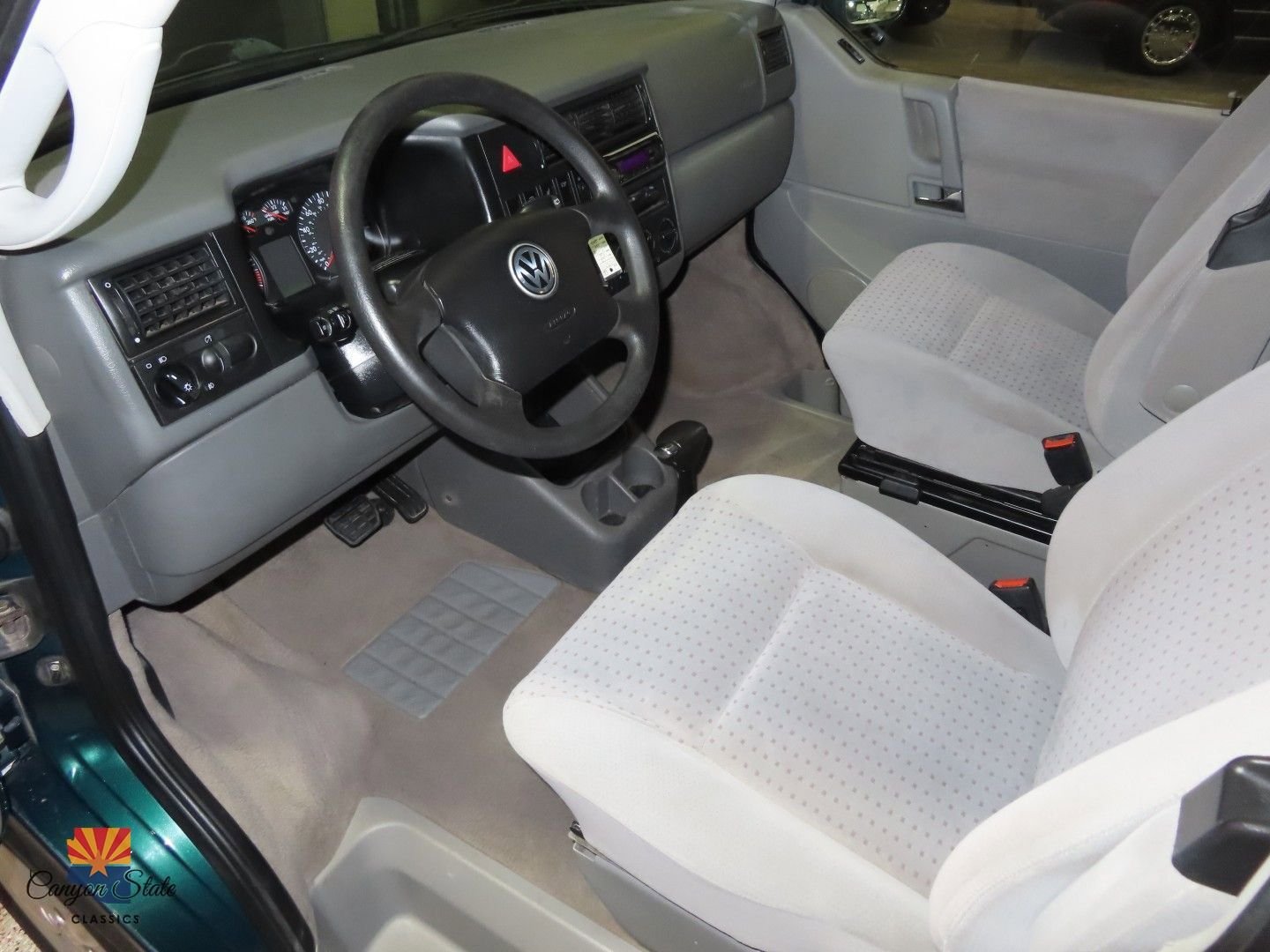Used 2003 Volkswagen Eurovan MV image 4