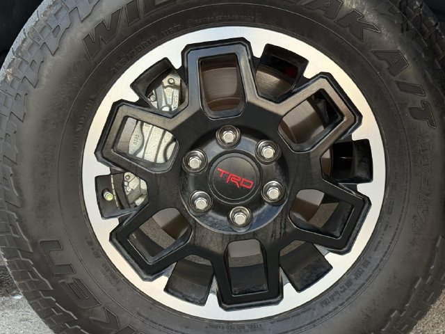 Used 2025 Toyota Tacoma TRD Off-Road AWD/4WD image 12