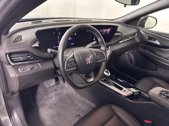 Used 2025 Buick Envista Sport Touring w/ Experience Buick Package image 13