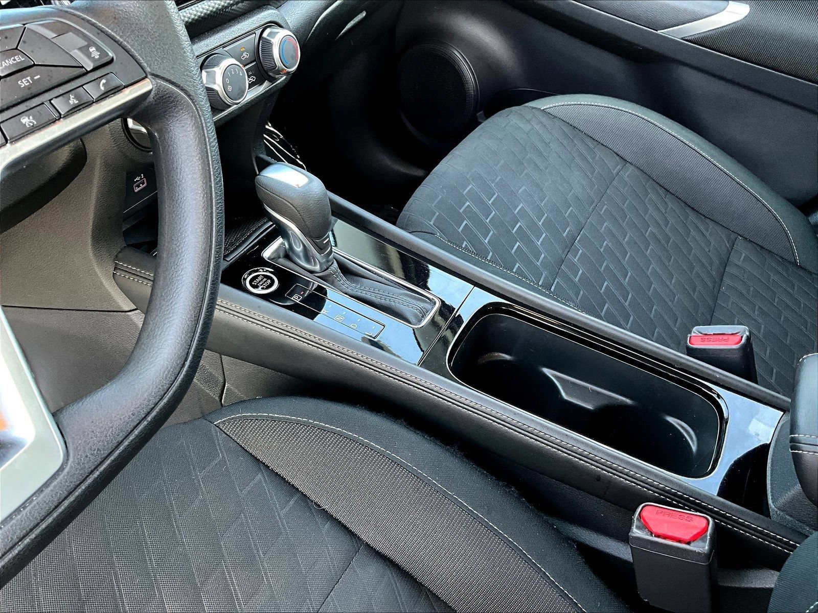 Certified 2024 Nissan Kicks SV FWD image 21