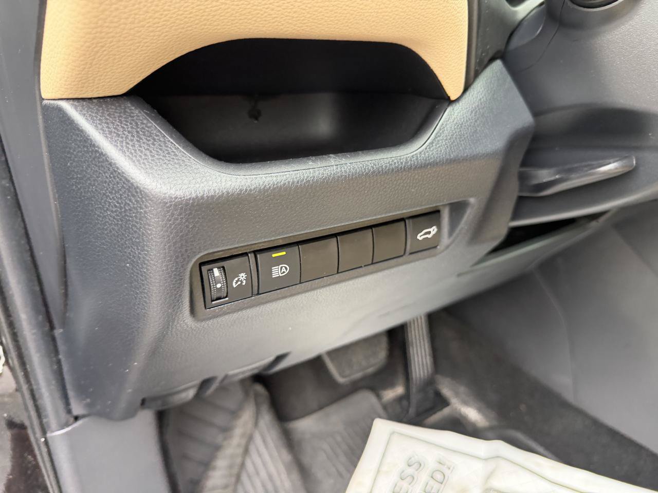 Used 2019 Toyota RAV4 XLE AWD/4WD image 13