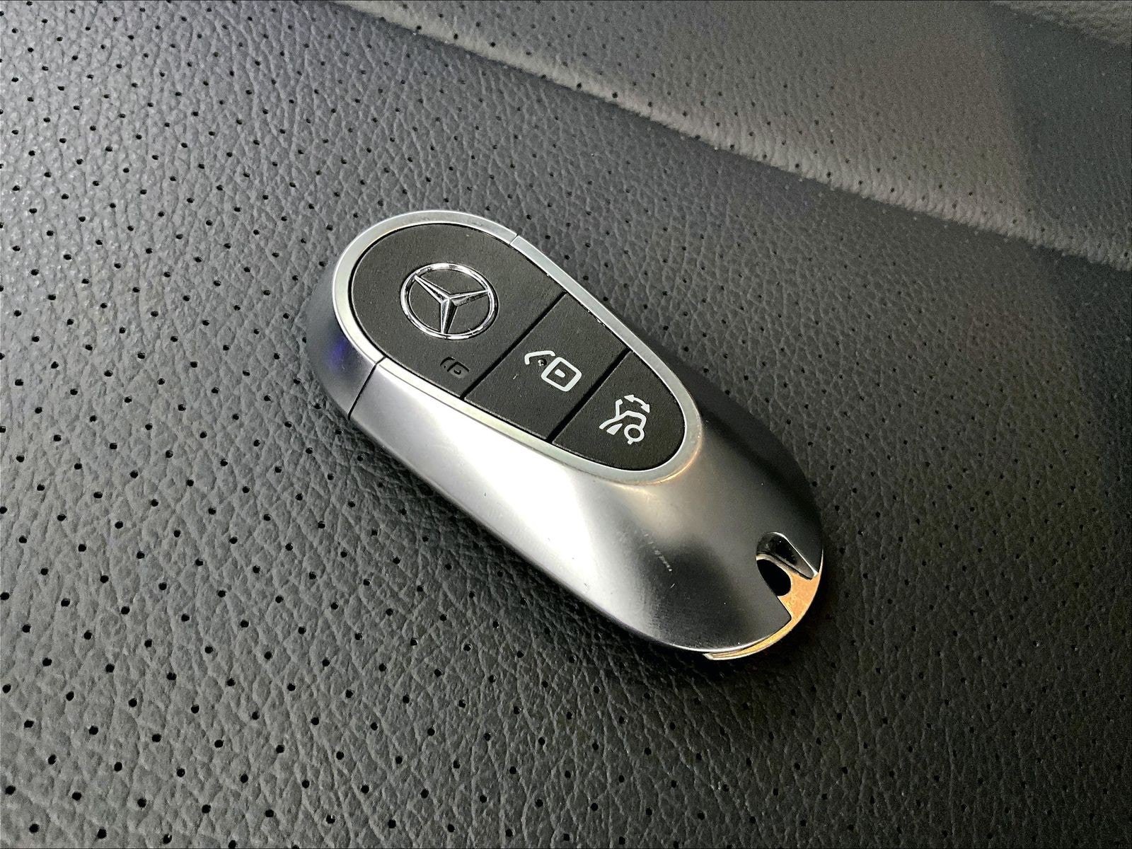 Used 2026 Mercedes-Benz CLE 300 4MATIC Cabriolet image 12