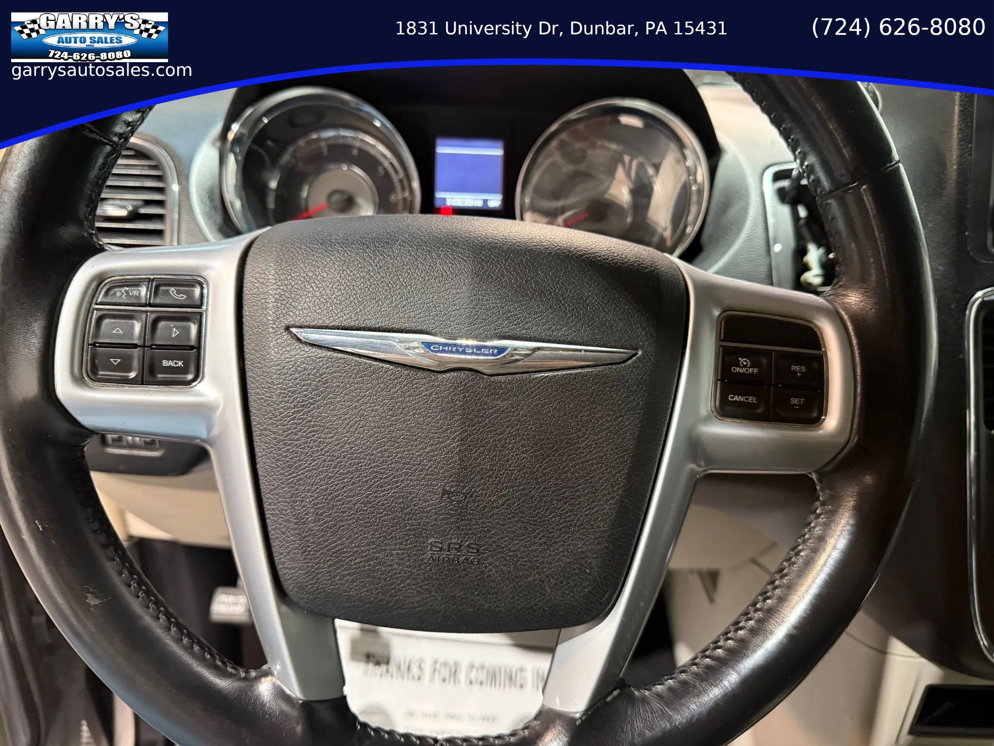 Used 2014 Chrysler Town & Country Touring FWD image 18