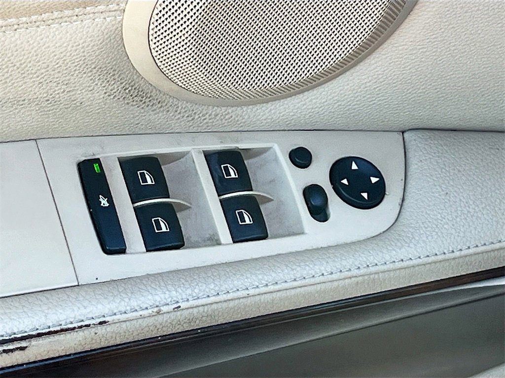 Used 2011 BMW 328i Sedan w/ Premium Pkg image 17