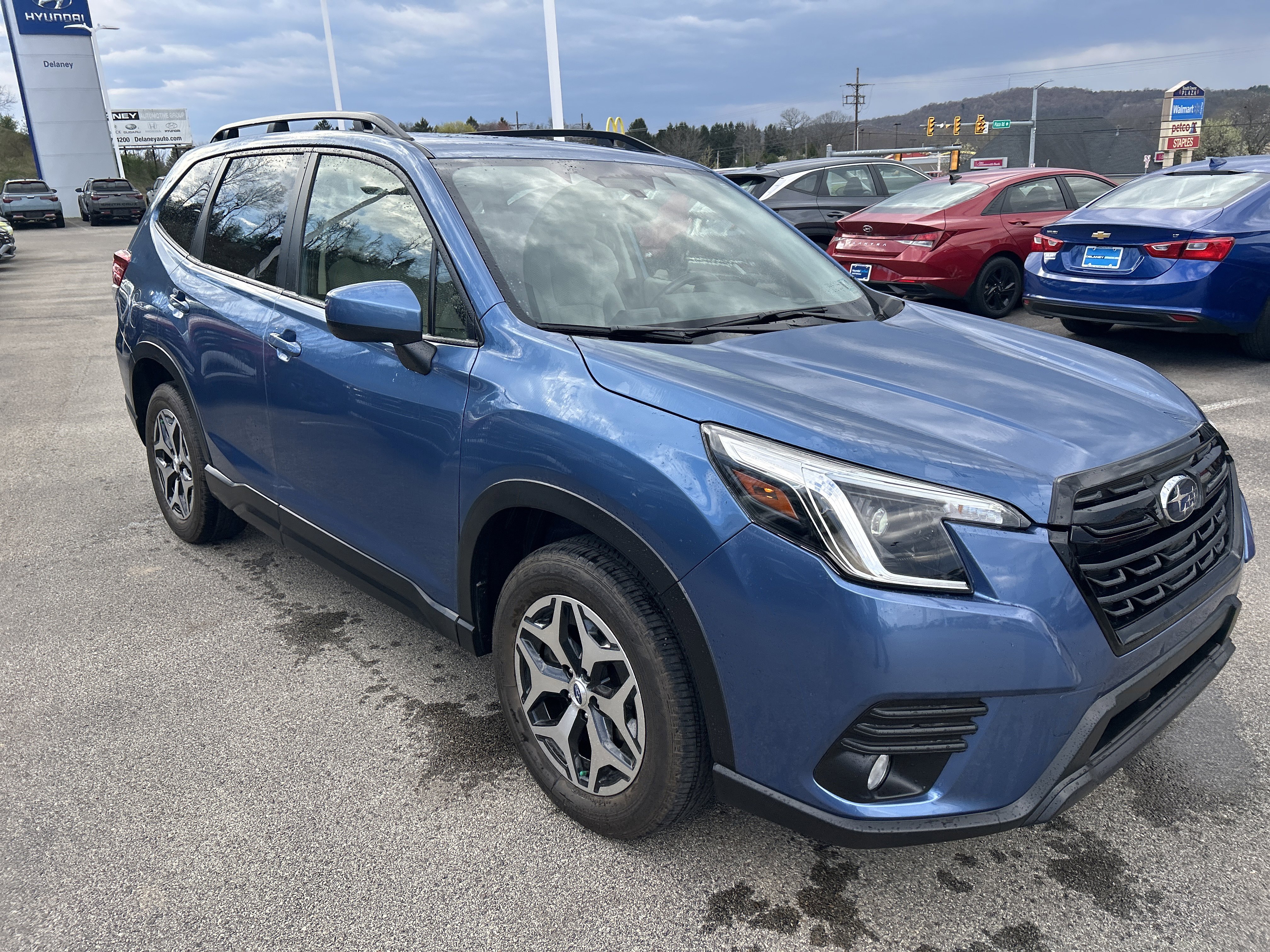 Certified 2023 Subaru Forester Premium AWD/4WD image 3