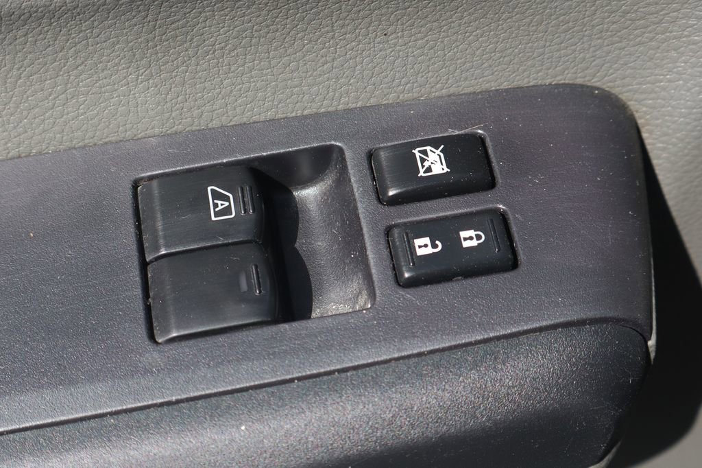 Used 2019 Nissan NV 2500 SV image 20