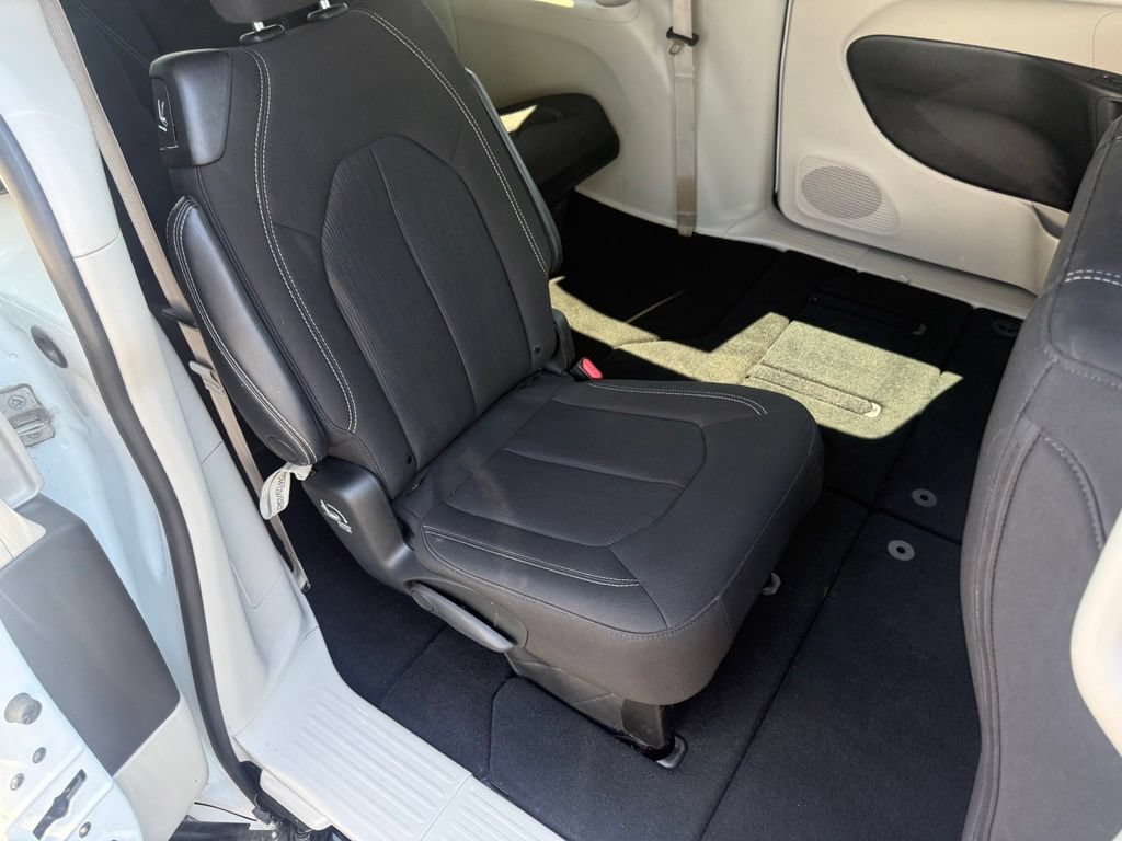 Used 2023 Chrysler Voyager LX FWD image 46