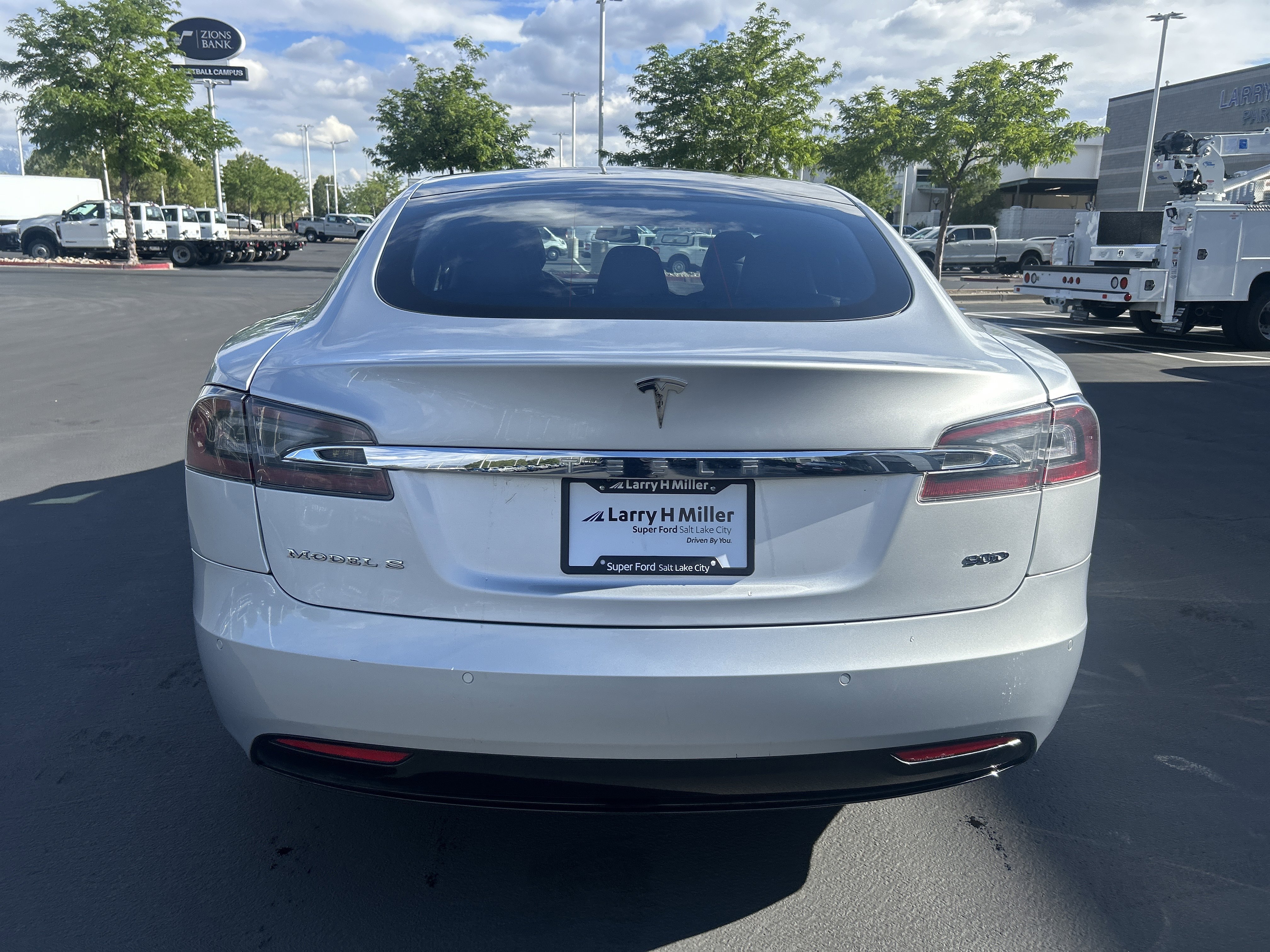Used 2017 Tesla Model S AWD image 5