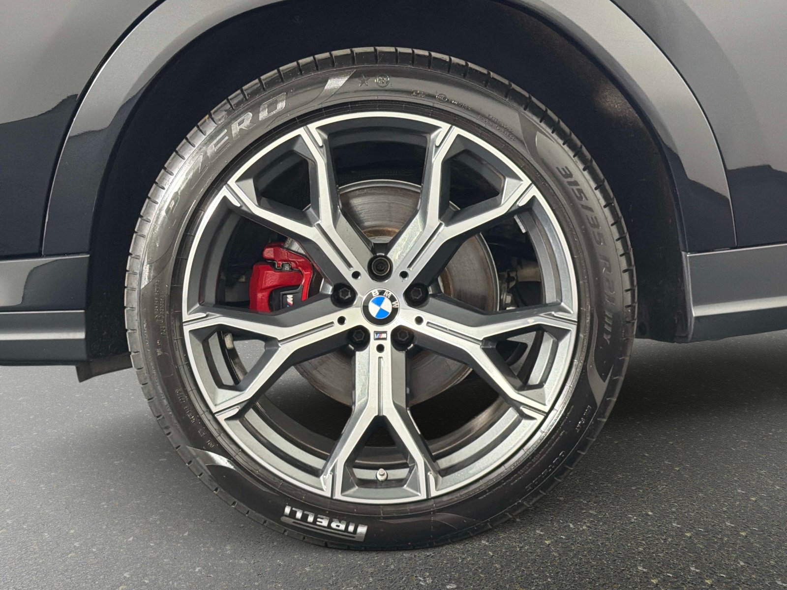 Used 2023 BMW X6 xDrive40i AWD/4WD image 12