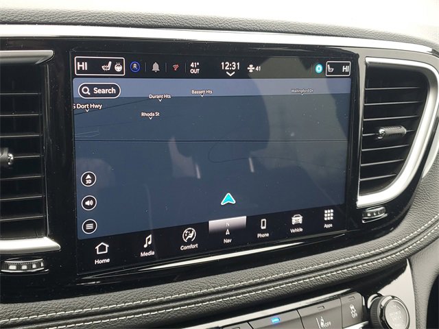 New 2026 Chrysler Pacifica Limited w/ Uconnect Theater Family Group image 26