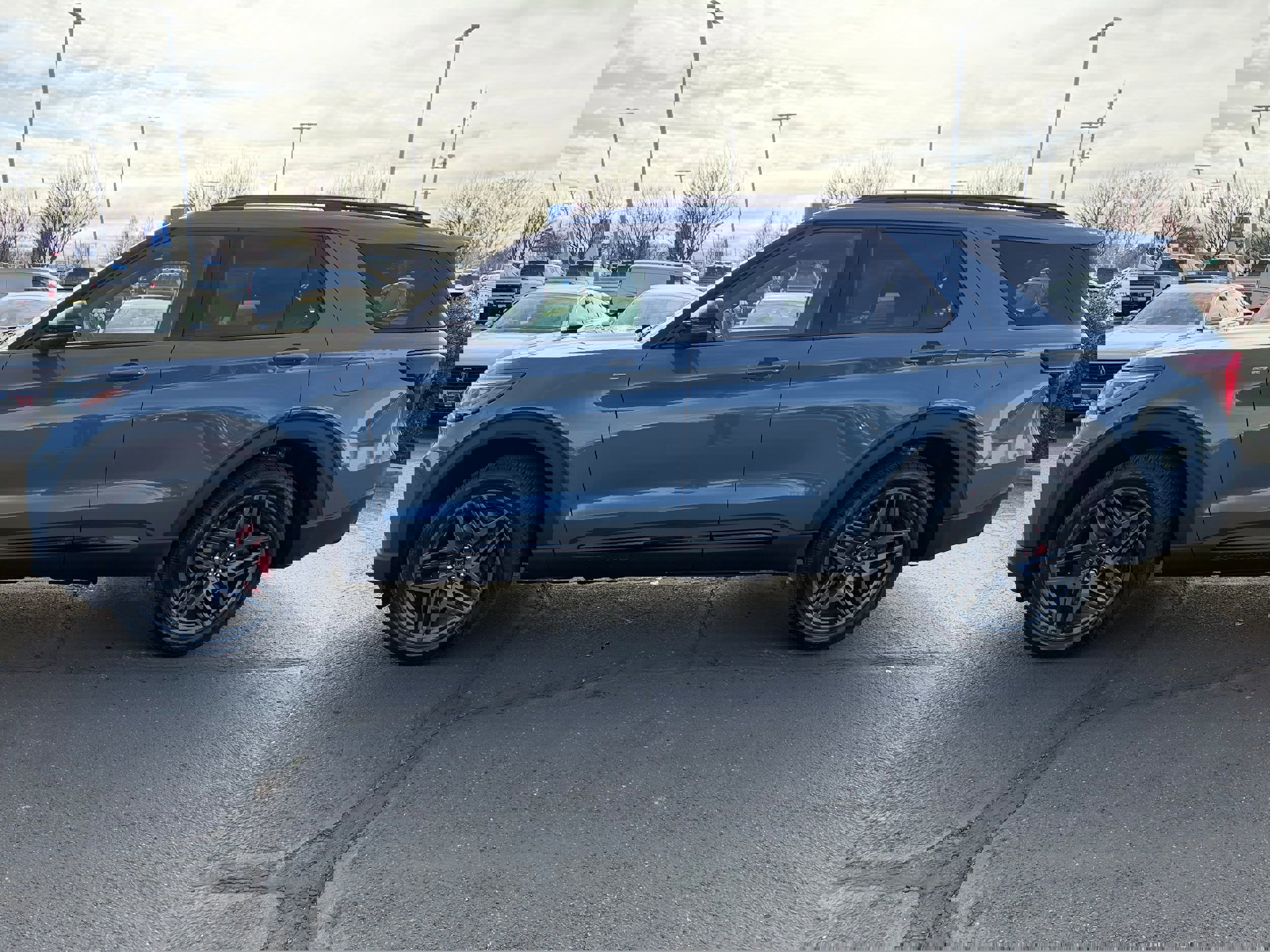New 2026 Ford Explorer ST-Line w/ ST-Line Street Pack image 6