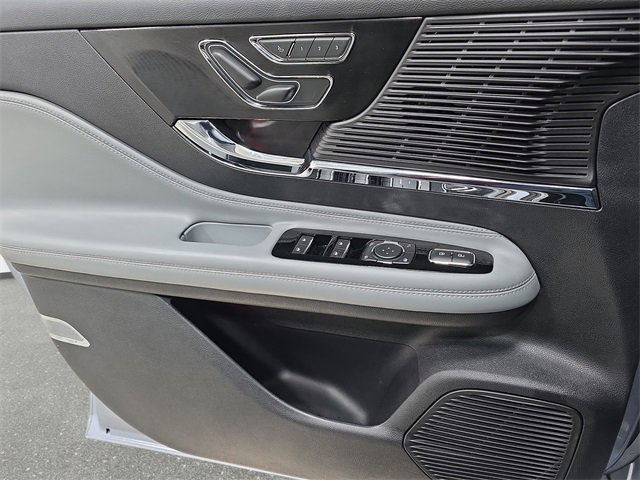 Certified 2022 Lincoln Corsair AWD w/ Premium Package image 24