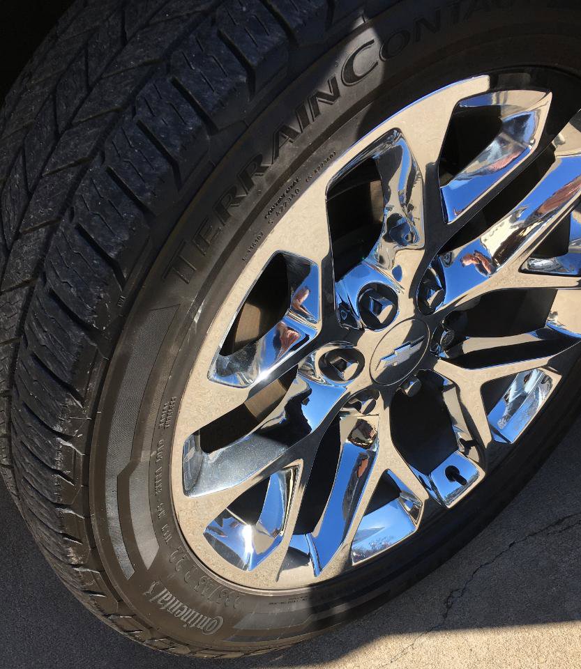 Used 2018 Chevrolet Suburban LS w/ Enhanced Driver Alert Package image 8