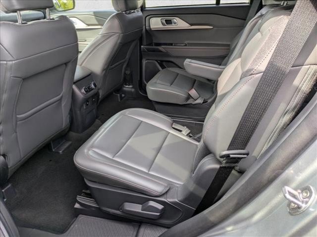 Used 2025 Ford Explorer Active w/ Active Comfort Package image 15
