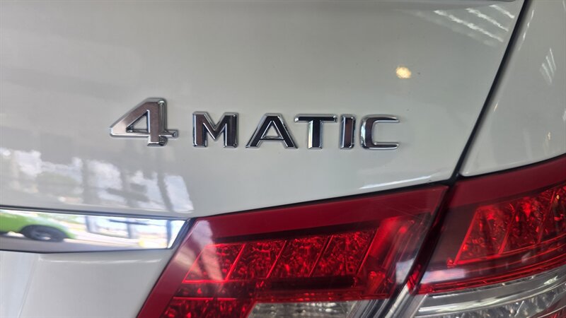 Used 2012 Mercedes-Benz E 350 4MATIC Sedan image 35