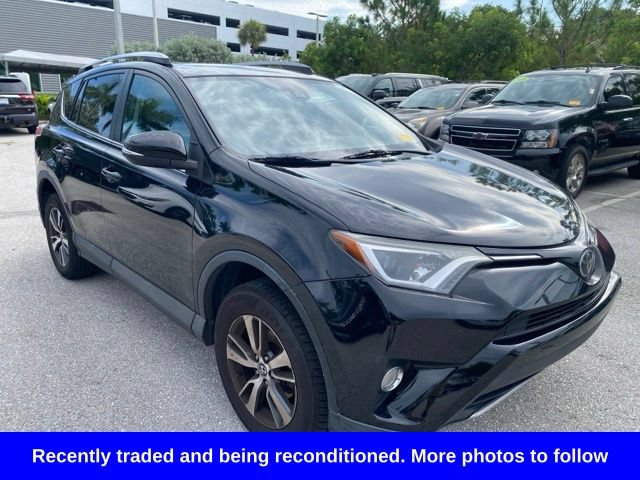 Used 2018 Toyota RAV4 XLE FWD image 3