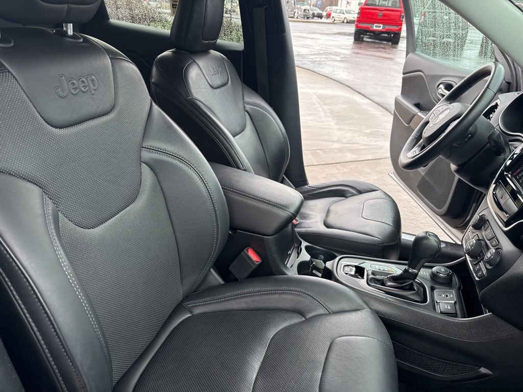 Used 2019 Jeep Cherokee Limited image 34