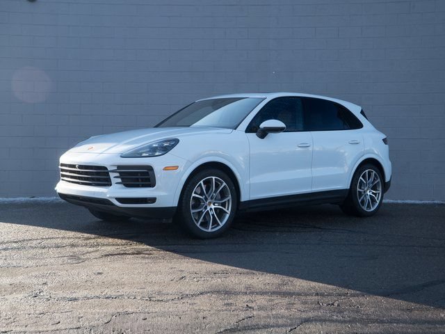 Used 2023 Porsche Cayenne S AWD/4WD image 1