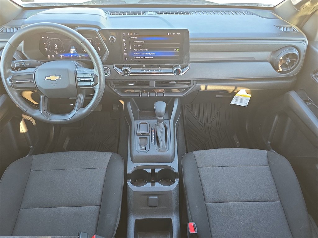 Used 2024 Chevrolet Colorado W/T image 9