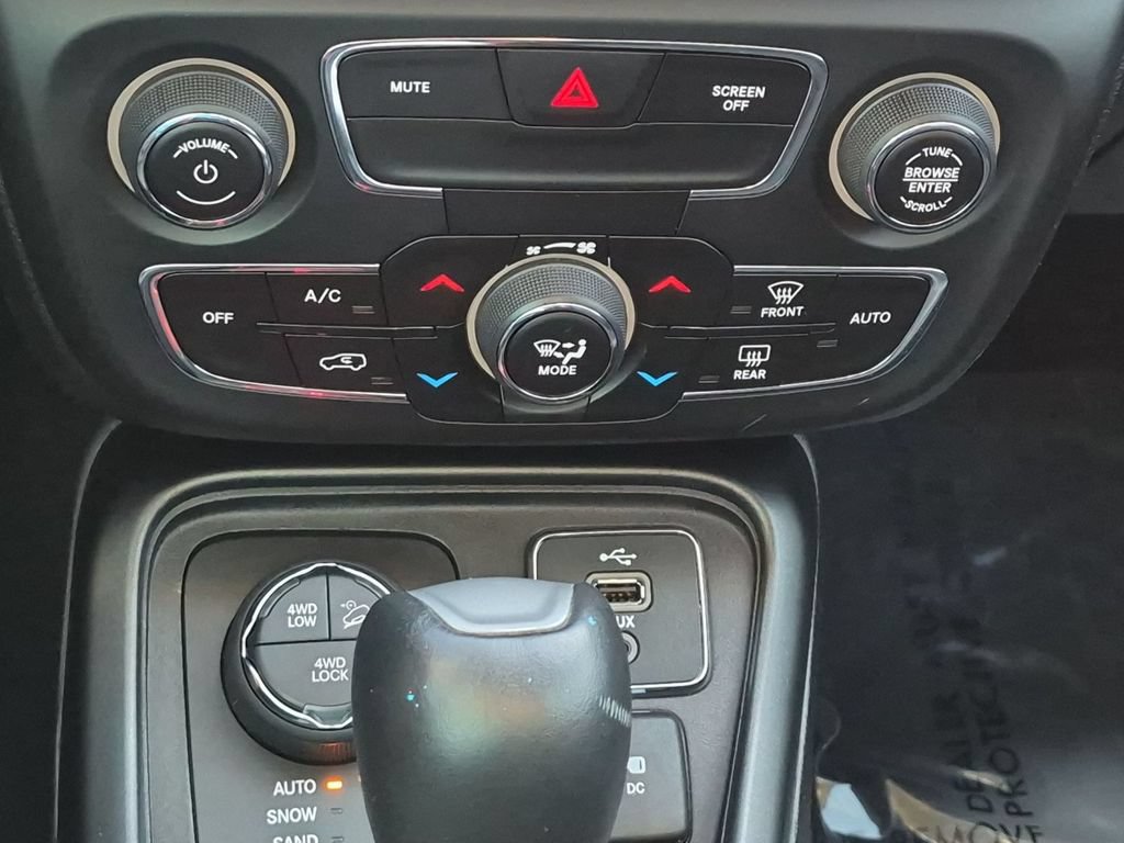 Used 2018 Jeep Compass Trailhawk w/ Cold Weather Group AWD/4WD image 22