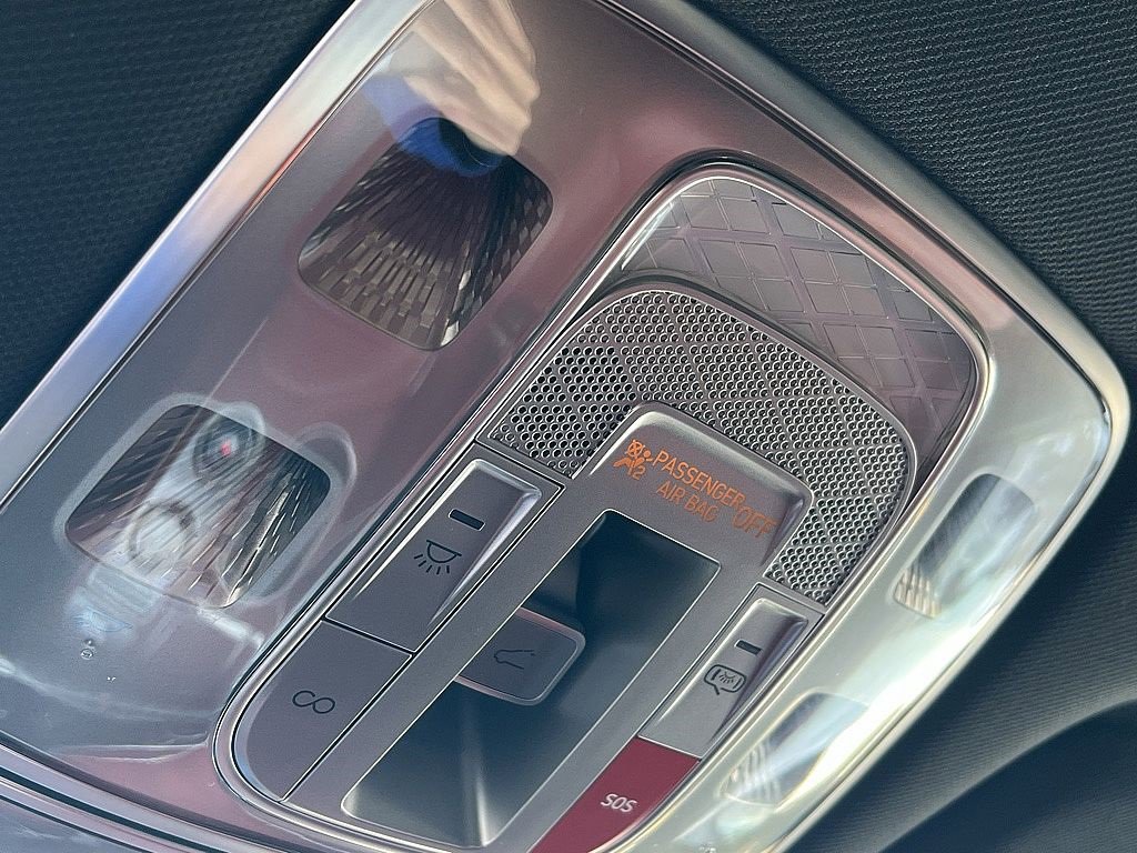 Used 2023 Genesis GV70 2.5T w/ Sport Prestige Package image 20