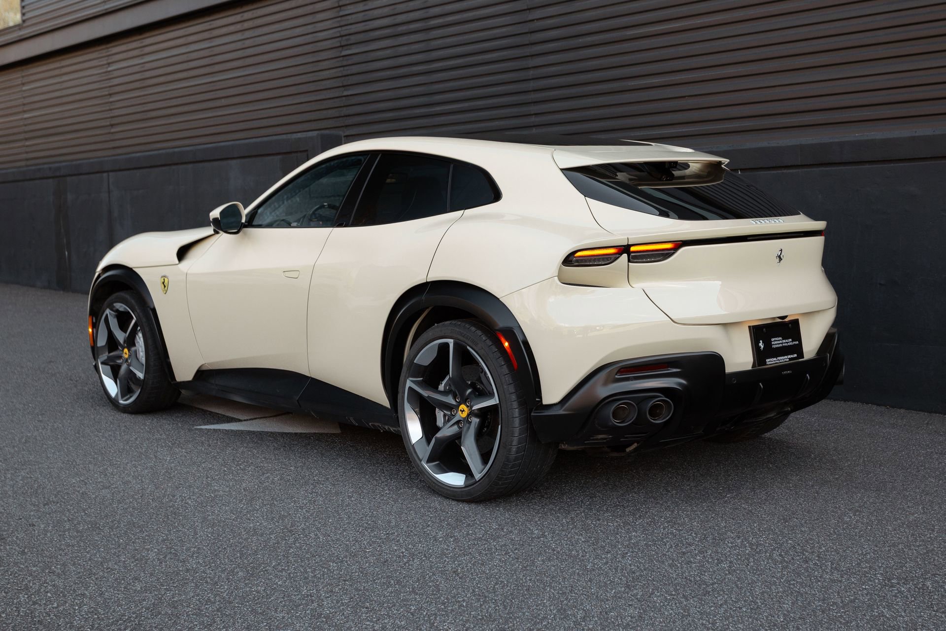 Used 2025 Ferrari Purosangue AWD/4WD image 5