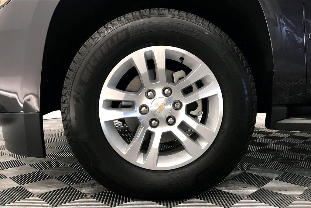 Used 2017 Chevrolet Tahoe LT w/ Luxury Package RWD image 8