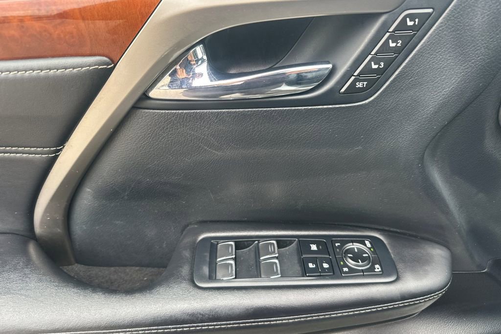 Used 2018 Lexus RX 450hL Premium w/ Premium Package AWD/4WD image 11