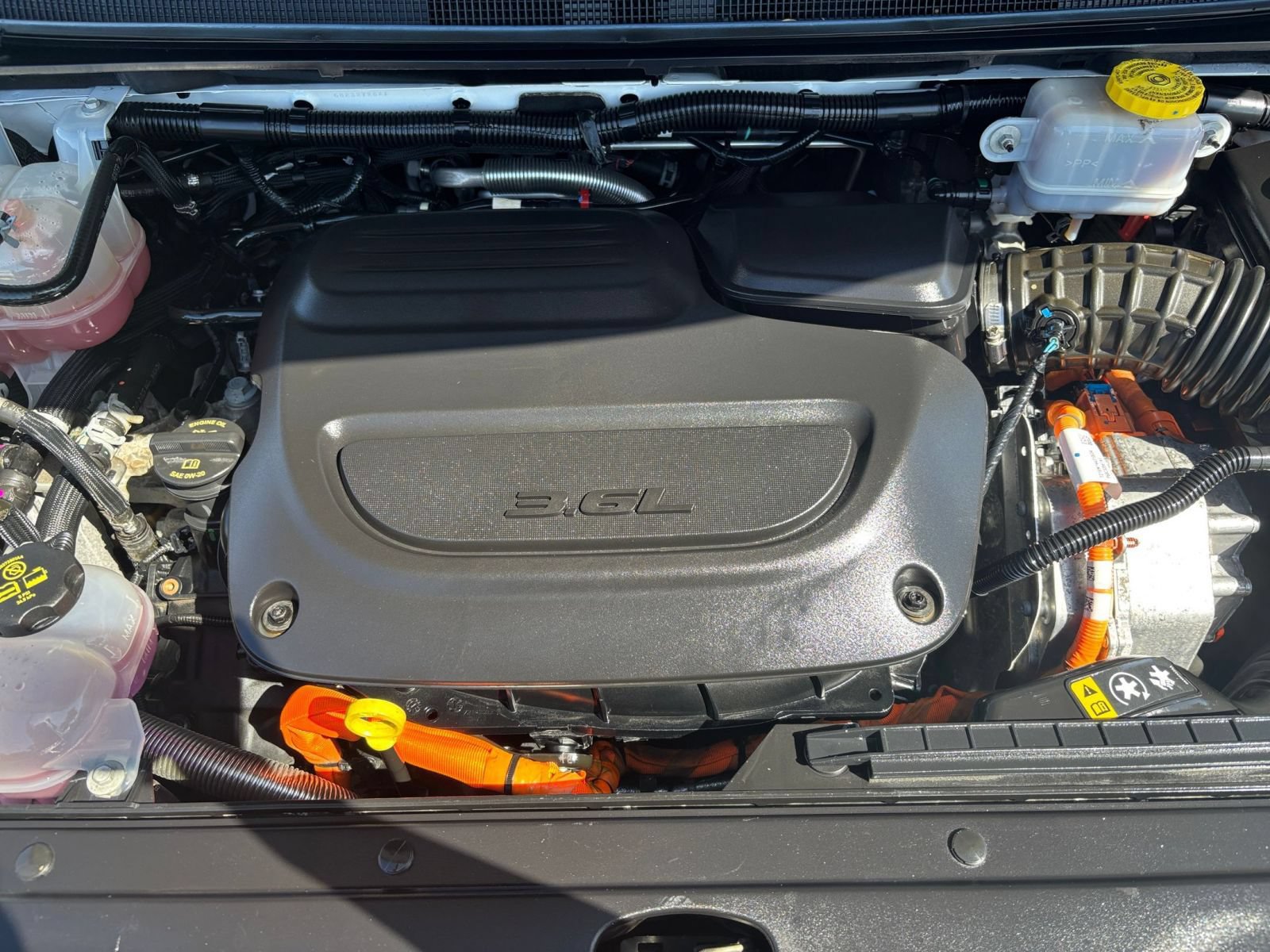 Used 2023 Chrysler Pacifica Touring-L FWD image 34