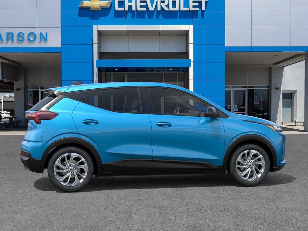 New 2027 Chevrolet Bolt LT FWD image 5