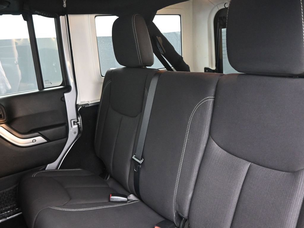 Used 2013 Jeep Wrangler Unlimited Sahara w/ Dual Top Group image 20