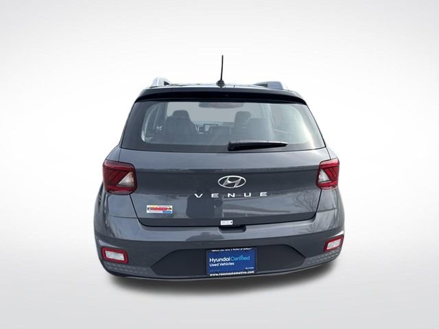 Certified 2025 Hyundai Venue Limited FWD image 4