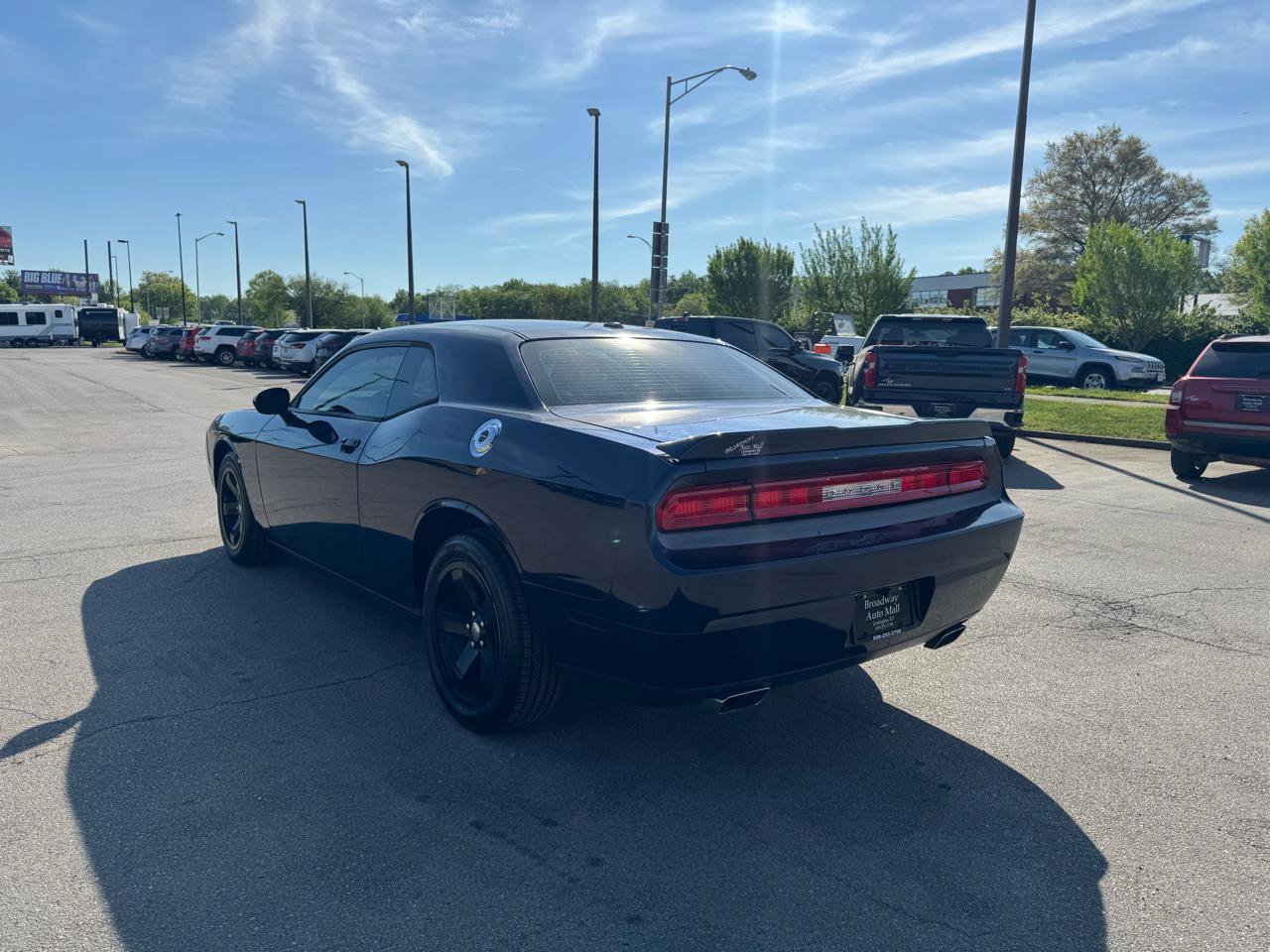 Used 2013 Dodge Challenger SXT RWD image 5