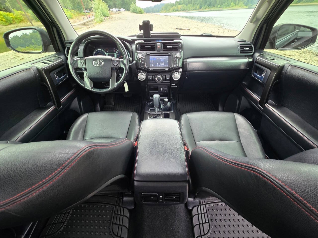 Used 2015 Toyota 4Runner Trail Premium AWD/4WD image 2