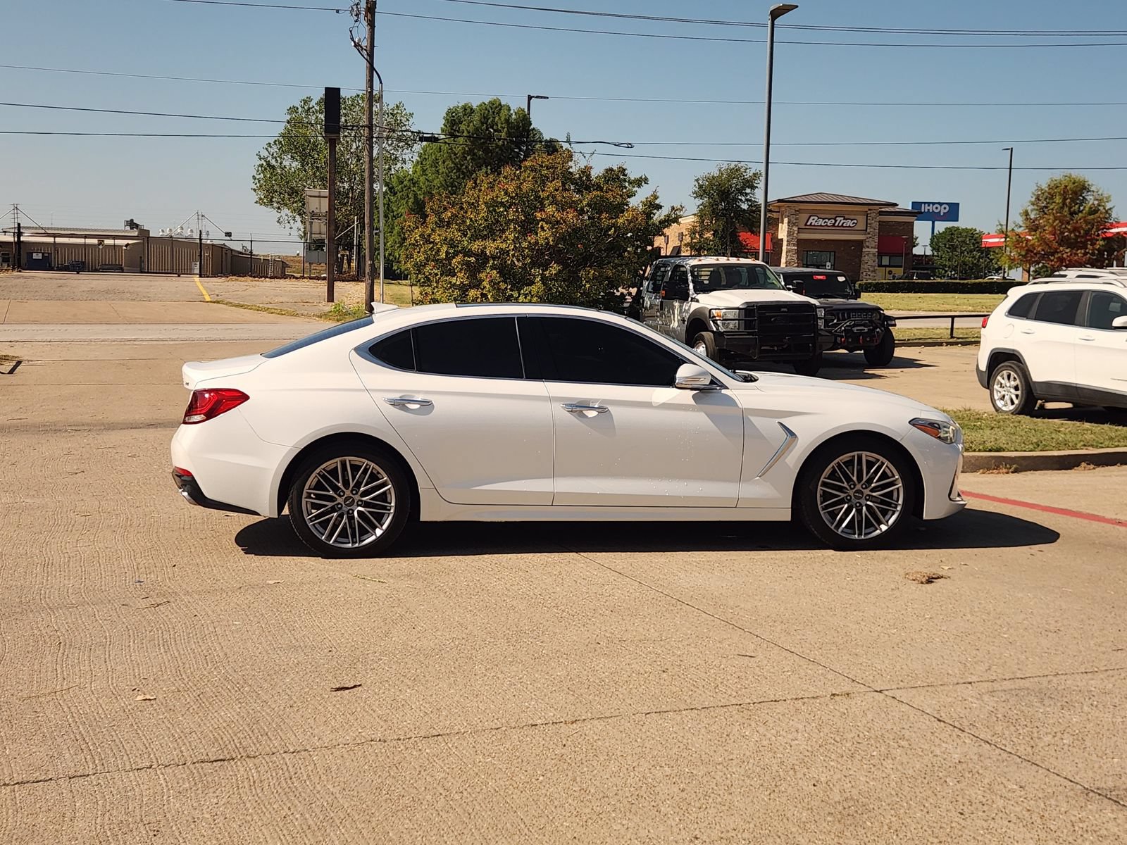 Used 2020 Genesis G70 2.0T w/ Elite Package RWD image 7