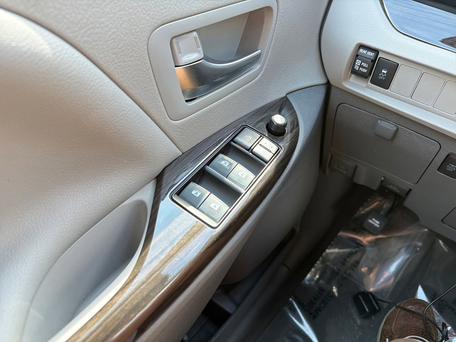 Used 2019 Toyota Sienna XLE FWD image 12